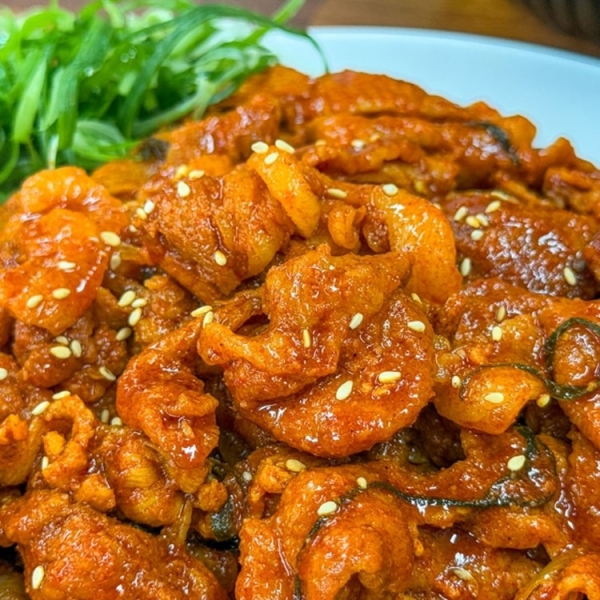 [청년축산]국내산 돼지 수제 양념불고기 900g (300g x 3팩)