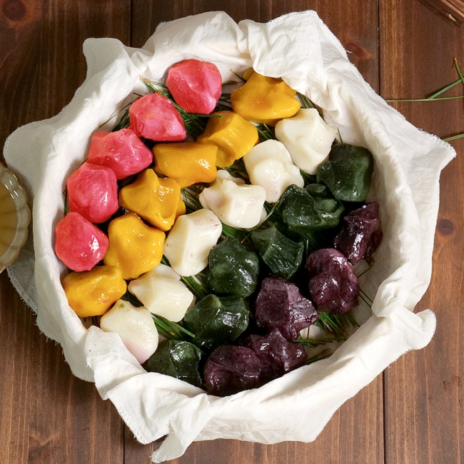 [귀빈정]국내산 맵쌀 수제 오색/녹두송편 1kg 2종 택1