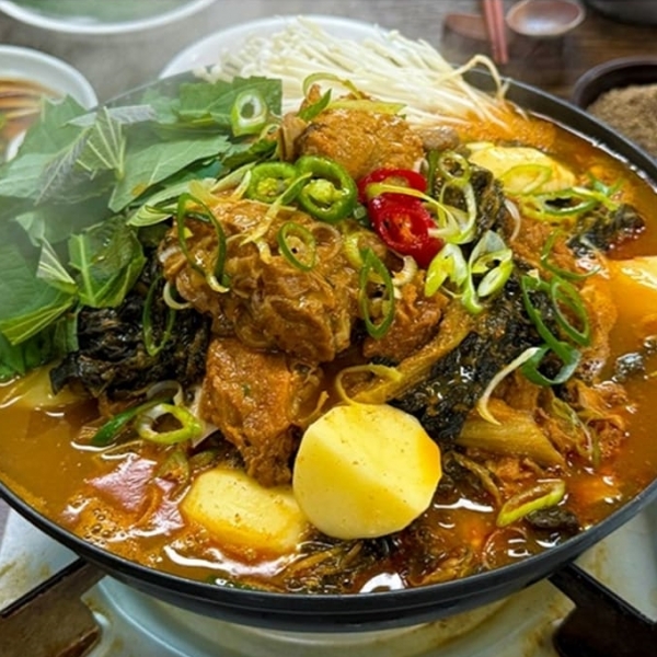 [맛있는집밥]가마솥 뼈해장국 2.7kg (900g*3팩)