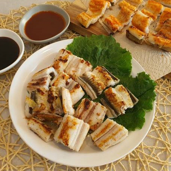 ★주말특가★고소하고 담백한 남해 바다장어 1kg 소스 2팩포함