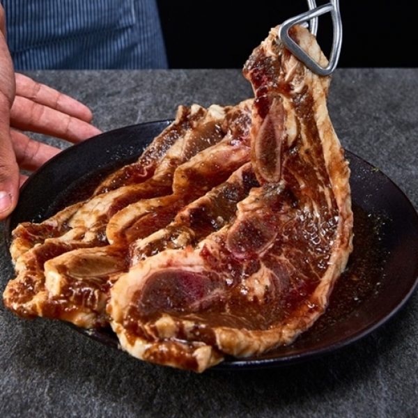 [에이징그라운드]24시간숙성 수제사과양념 LA돈갈비찜 1kg