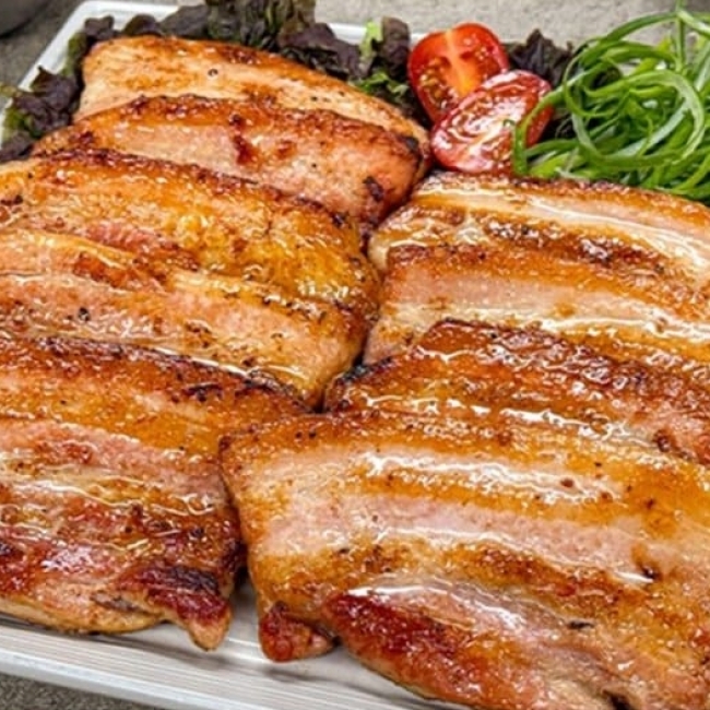 [신선축산]볏집 삼겹살 560g (280g x 2팩)