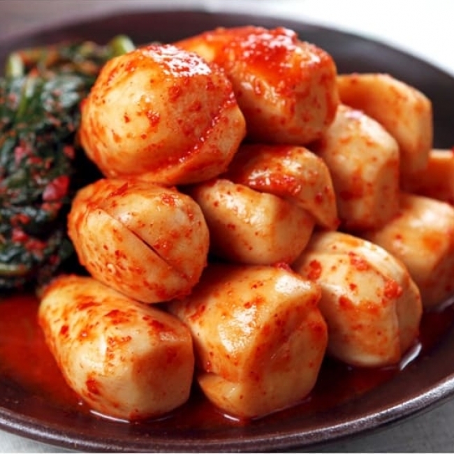 [귀빈정]국내산 아삭아삭 총각김치 1kg