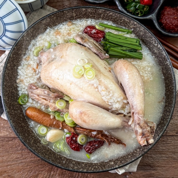 [귀빈정]국내산 가마솥누룽지 수제 삼계탕 1kg