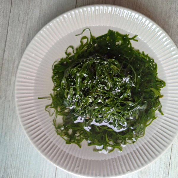 ★신선위크★ 3+1 국내산 완도 마른 다시마채 50g 청정 바다의 깊은 맛 무침 국물 요리용 샐러드