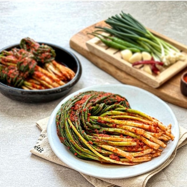 [귀빈정]알싸한 국내산 파김치 500g/1kg