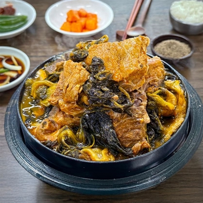 [맛있는집밥]가마솥 뼈해장국 2.7kg (900g*3팩)