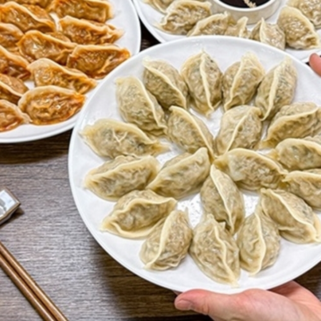 [만두명인]얇은피 잎새만두 육즙고기/김치/갈비만두 3팩
