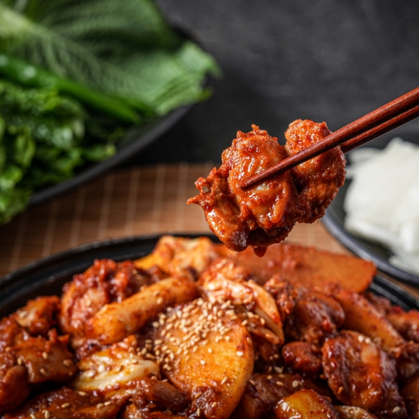 [유배] 27년 전통 박가미닭갈비 2인분 530g 단품 양념 춘천 닭갈비 맛집 택배 캠핑 요리 음식