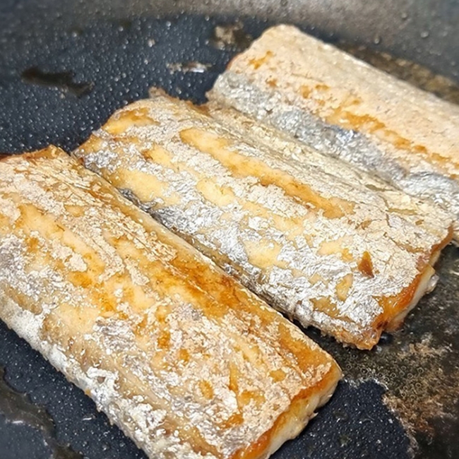 어촌직송 남해 먹갈치 6팩(12마리) 1.6kg 내외